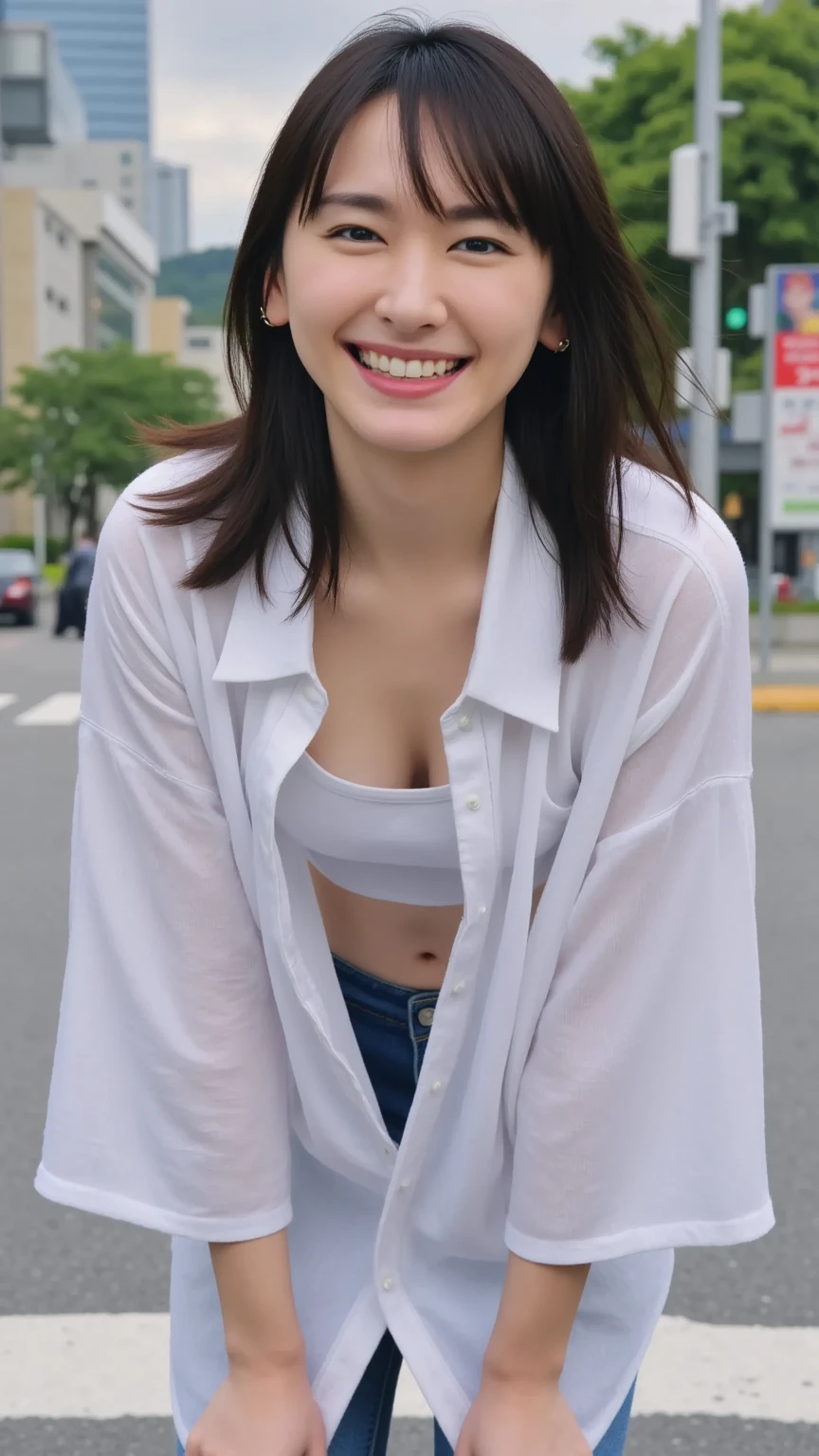 highest quality、masterpiece、24 talents、Beautiful Japanese、Sexy smile、Chest size is F、dark park at night、Emphasize the chest、Large black hoodie、Wearing a hood、Shorts、Emphasize cleavage、Upper body naked、Crouching down to look up at the viewer、