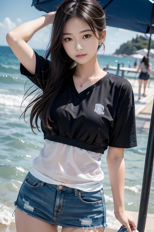 Very cute face、smile、15歳girl、Fluffy long hair、Beautiful legs、Beautiful body、Thin legs、White skin、Black T-shirt、Black mini skirt、白いパンティ少し見えている、sea
