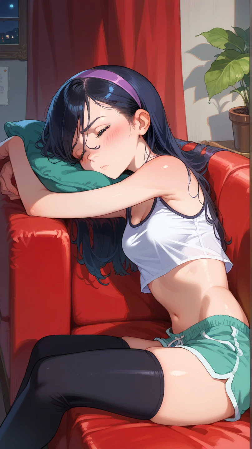 A 45-year-old middle-aged woman lies on the sofa in the living room with her legs spread and raised,Close your eyes and open your mouth。