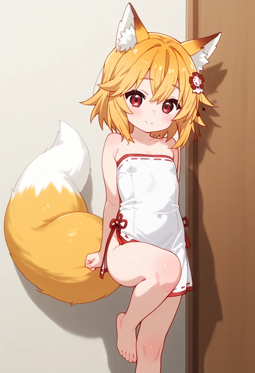 highest quality、Smirking face、Red Eye、Small breasts、belly button、Panty shot、Fox ears、Long blonde、Completely naked、bed