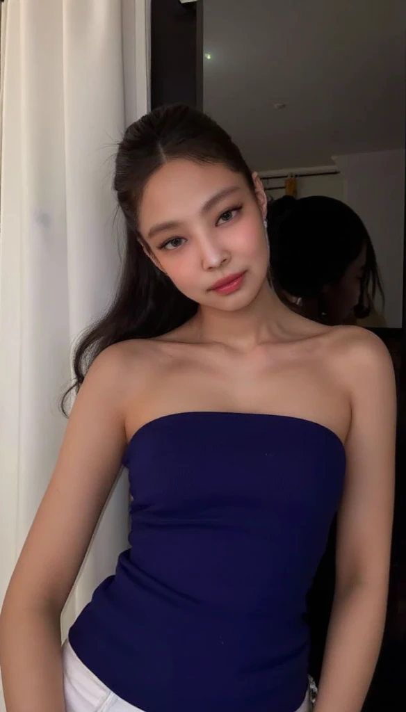 Jennie, rosto latino, foxy eyes, boca bem desenhada