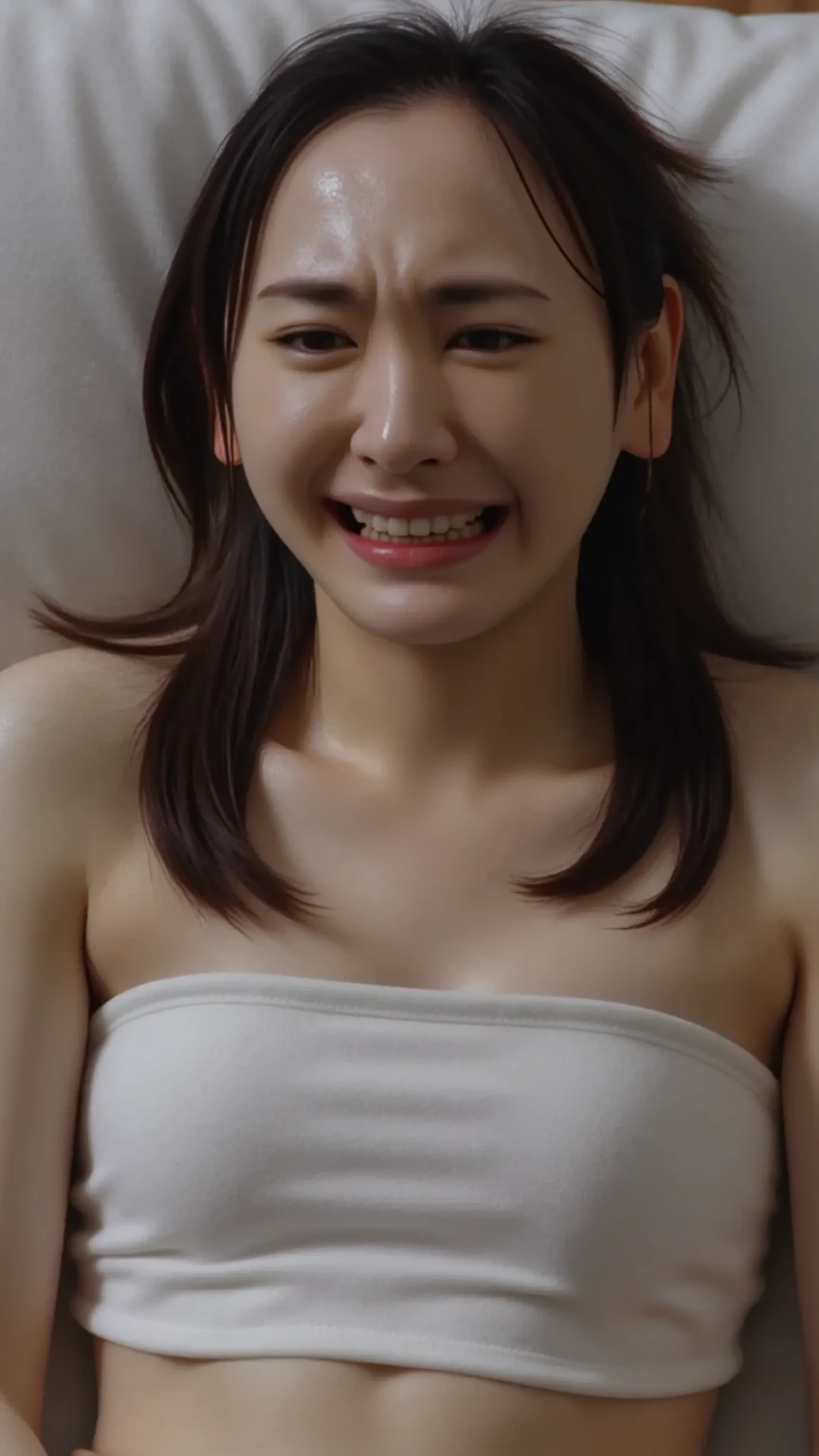 Menerjemahkan teks dengan kamera
a Korean woman, wearing a white shirt covered in blood. carrying a samurai, was cutting off the head, a young man's legs. head severed, lying on the floor. lots of blood everywhere. hallway, psychopath smile