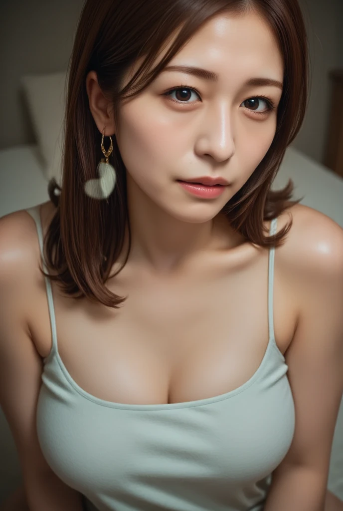 ((Highest quality, 8k, masterpiece :1.3)), One girl, Beautiful woman with slim abdominal muscles :1.3, (Random Hairstyles, Huge breasts :1.2), Casual clothing :1.2, indoor, Highly detailed face, Fine grain, double eyelid、Japanese women
