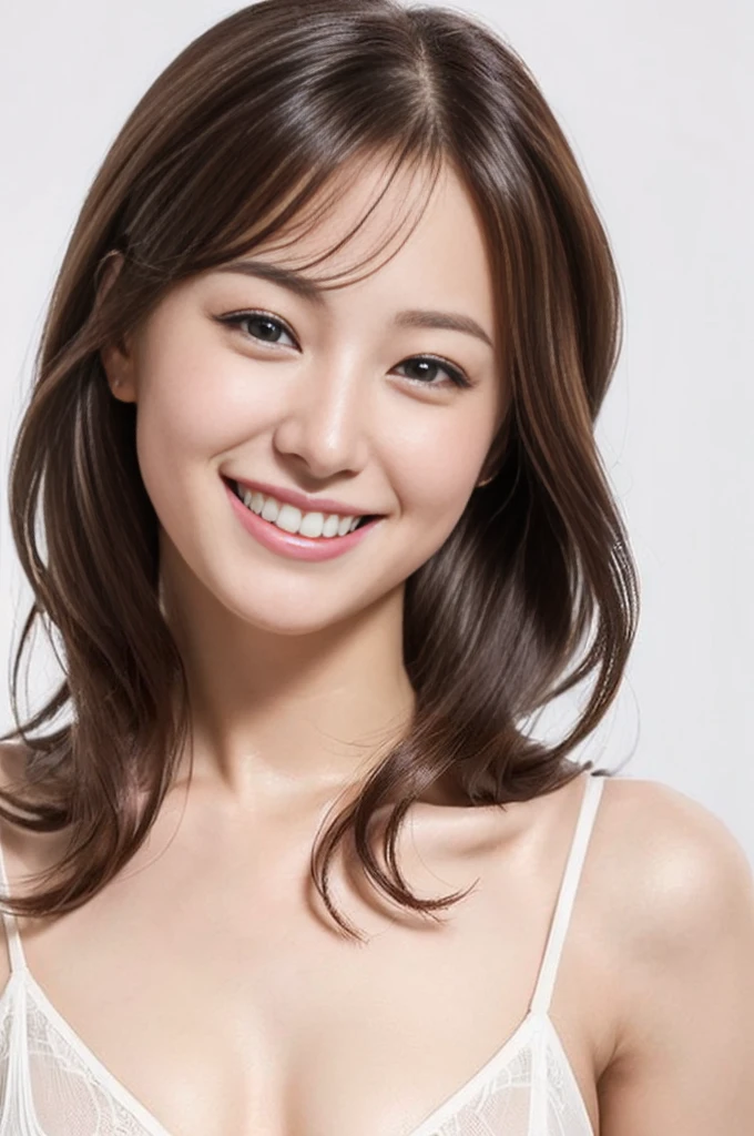Her skin is as beautiful as in a cosmetics commercial.、Ah, a beautiful girl, smiling with her hands on her skin.