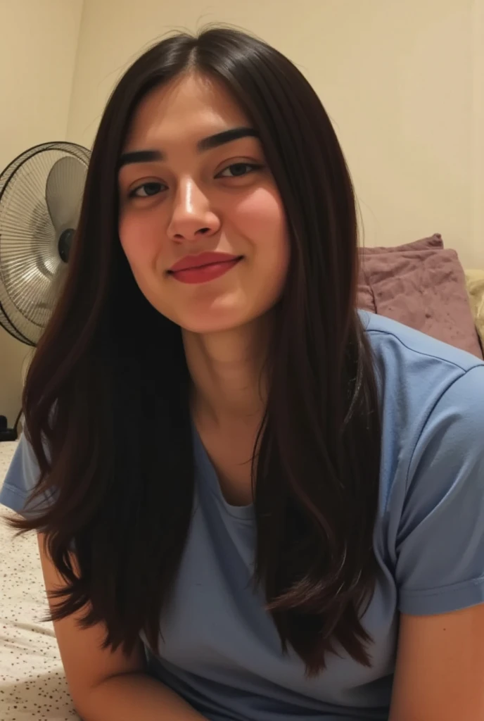 18 year old latina taking a selfie, curvy body, t-shirt, no bra, detailed face, detailed eyes, no face damage, beautiful smile, soft lighting, Photo realistic photo.