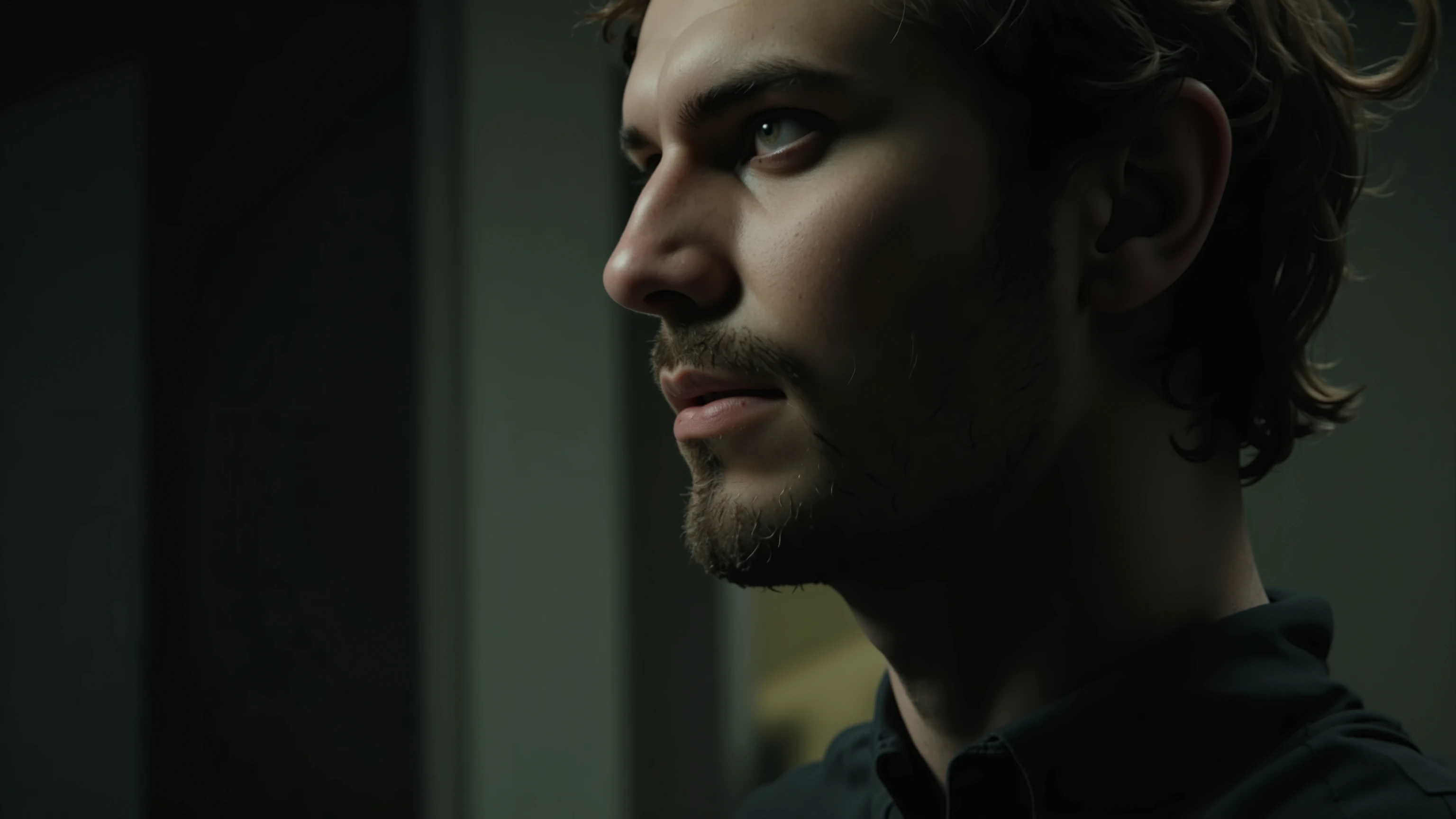berke,Horror film, 4K, highest quality, night setting. Cool tones, soft lighting, frontal view, interior scene. In the living room, a man stands still, wearing a black short-sleeved shirt.
