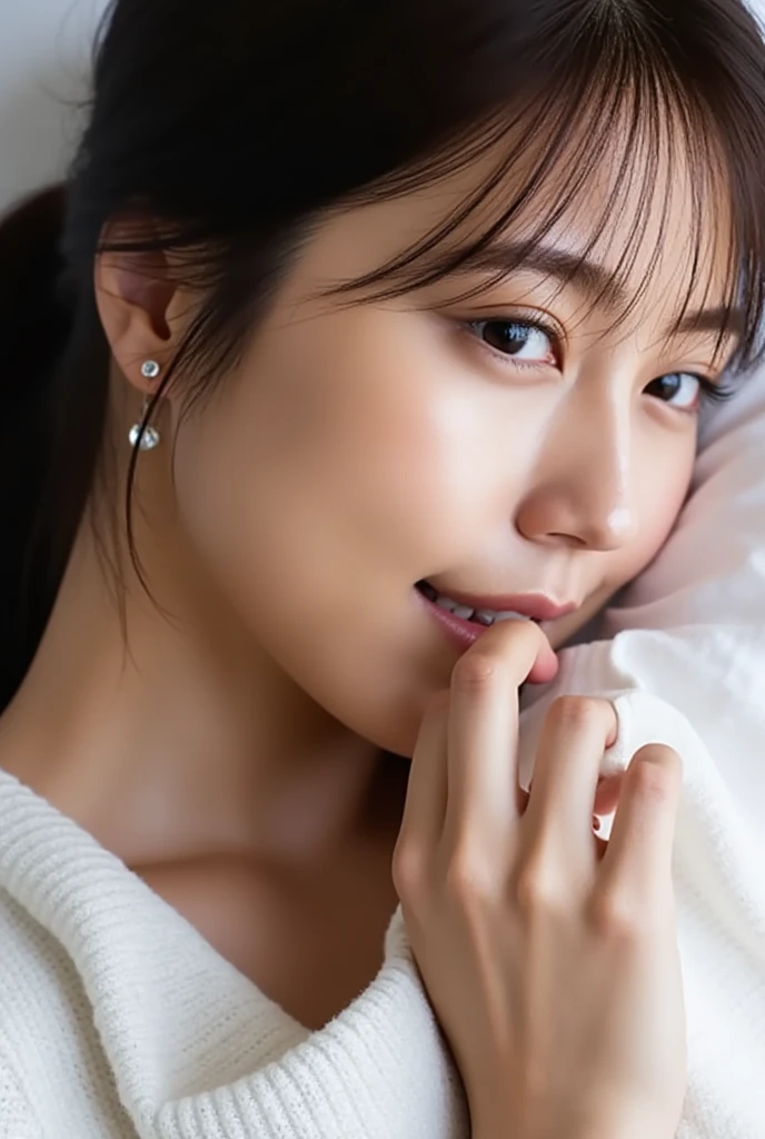masterpiece、top-quality、realisitic、(A hyper-realistic), (illustratio), (hight resolution), (8K), (ighly detailed), (The best illustrations), (beatiful detailed eyes), (top-quality), (ultra-detailliert), (masterpiece), (wall-paper), (详细的脸), a bed、Upper body close-up,Armpit, Angel Lip,girl with、Plump,独奏,(Wearing a plummeted open shirt of white silk:1.5), full of sweat, japanes, large full breasts, (camel's toe)、huge-breasted、Luxury living room、Detailed white teeth、ultimate beauty girl、No bra、(Thick necklace of gold)、perfect teeth、Brown hair、Light makeup、Navel、(Big buttocks stained with white liquid、Breasts stained with a lot of white liquid)、perfect teeth、