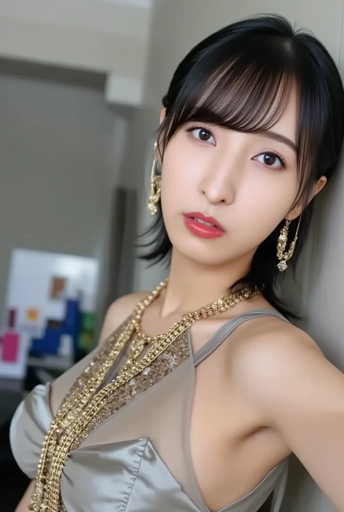 (Highest quality:1.4),(masterpiece:1.4),(Realistic:1.4),(Realistic:1.2),(超High resolution, RAW Photos:1.4),(High resolution, Ultra-detailed:1.2),(8k:1.2),View your viewers,Cinematic photography,One girl,skeletally correct,Black-haired woman,Woman in her early 20s,(Small earrings,necklace,Metallic Dresses),(Western-style building interior,Dimly lit room,The lamplight shines on my cheeks)