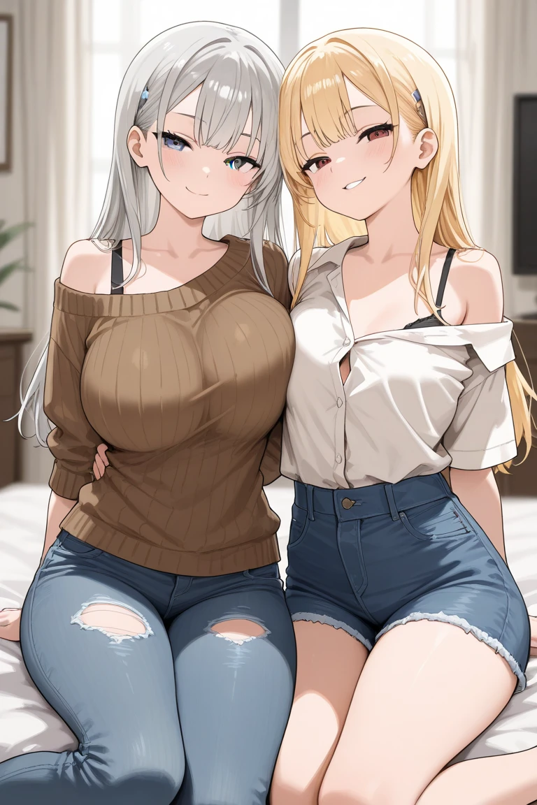 Imagen estilo anime de una chica de cabello de color amarillo y ojos azules, piel blanca, y pecas en las mejillas, camisa blanca y Jeans largos y apretados 