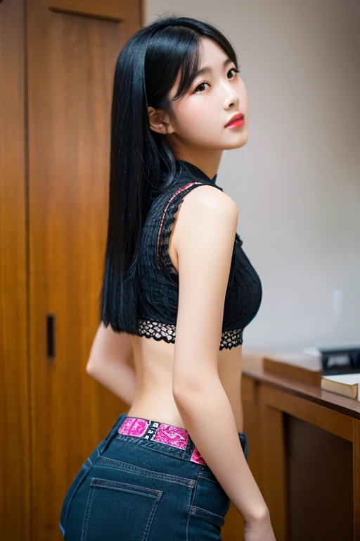 beautiful girl, hở ngực, cleft buttocks, vaginal cleft, wet, charming