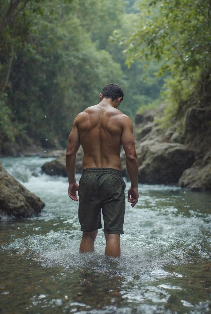 Homem adulto de 28 anos de pele oliva, cabelos na altura dos ombros, com o corpo molhado, com tatuagens nas costas dentro do banheiro, backview, qualidade 8K, foco nítido, textura real da pele, foto RAW