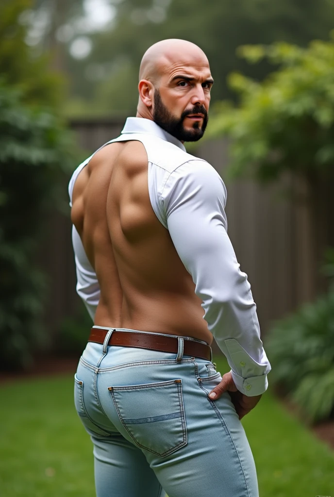 hulk photography, light cinematic heavyweight bodybuilder, 75 kg of complete muscle, Bigote grueso y trozo chino barbudo, hombres muy guapo. perfect body proportion,, hypermuscular nalgon, realista, cowboy with hat, metalic gold shorts, backside