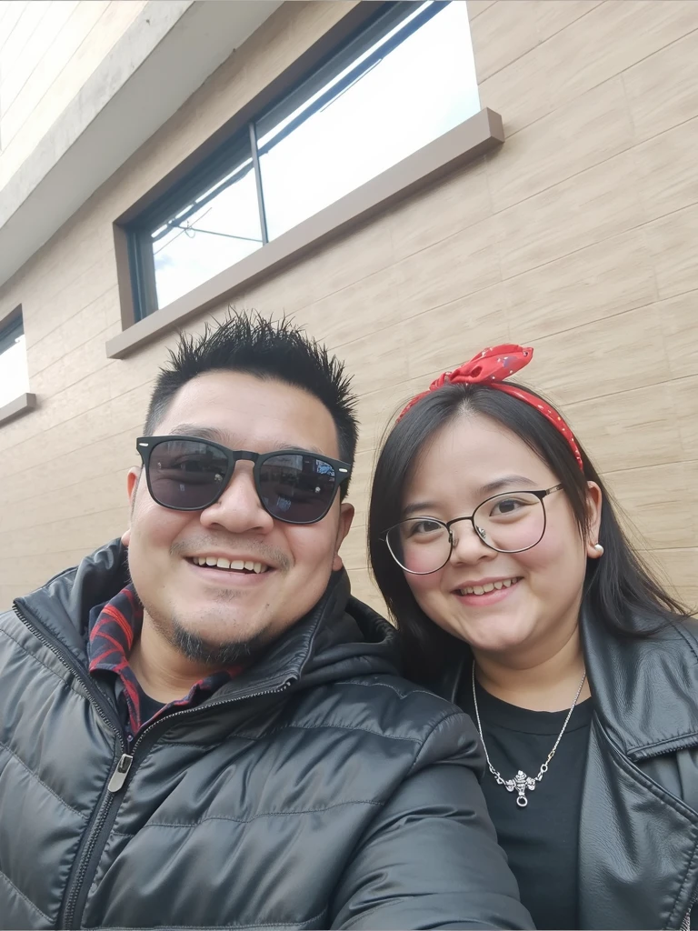 There's a man and a woman taking a selfie in a store, momma and papa, rob rey and kentarõ miura, Postagem no Reddit, Casal feliz, 4 k post, Postagem 4k, Wlop e Andrei Riabovitchev, com nerd! glasses! e cavanhaque, Tyler Edlin e Natasha Tan, Alex Yanes