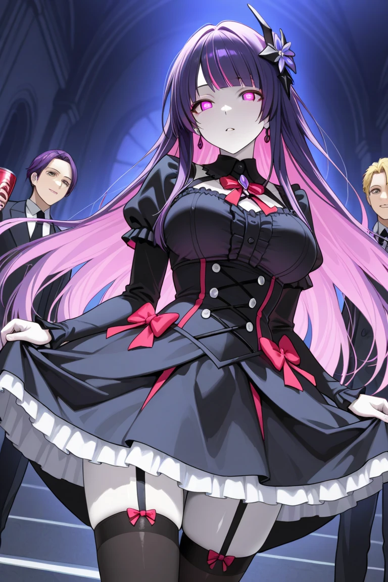 ((chef d'oeuvre)), ((meilleure qualité)), (Ultra-détaillé), ((extrêmement détaillé)), 4K, (8k), meilleure qualité, Saegusa Mayumi, sourire, cheveux noirs, les yeux rouges, Queue de cheval pliée, bandeau pour cheveux, vêtements élégants, ruban rouge, seins moyens, ((haut du corps)), Style animé, Tout le corps, 1fille , Beautiful cheveux noirs, yeux noirs