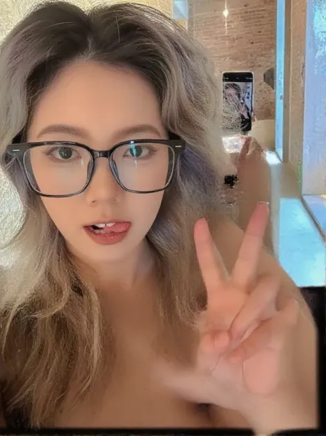 JennyKim.
