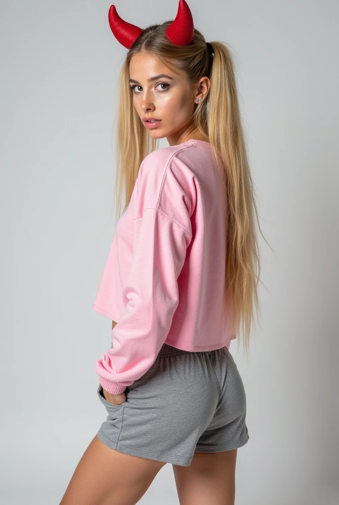 Young Woman sensual sedutora blonde