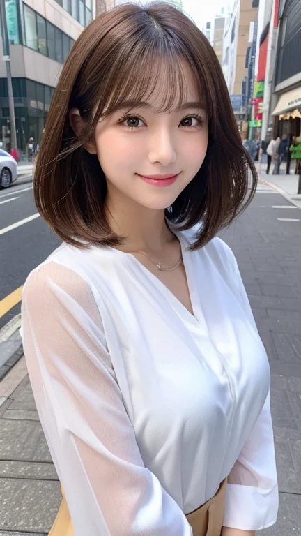 Clear Beauty、Office Lady Suits、Short Haircut、Black Hair、Ear piercing、necklace、smile、Beautiful teeth alignment、The background is the office
