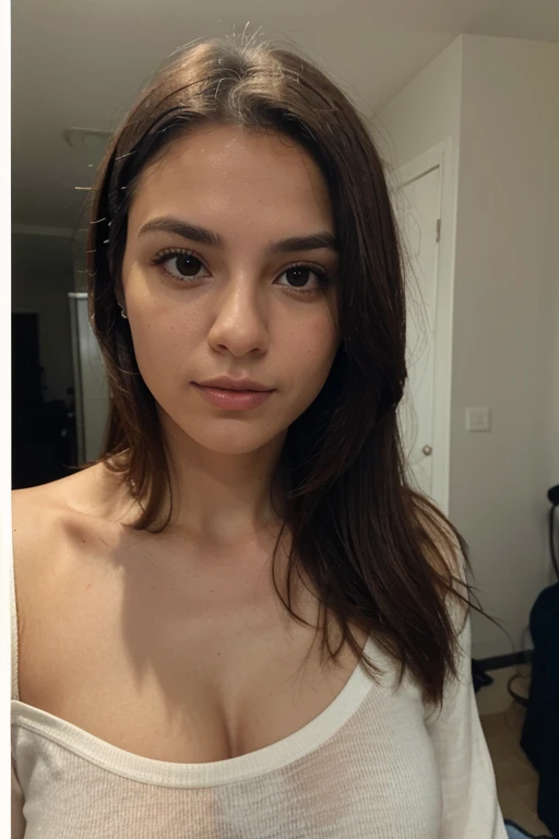 Créez une image d'une femme dans la vingtaine, avec des traits à la fois latinos et italiens. Elle a de longs cheveux noirs, lisses et soyeux. Son expression faciale est neutre, sans sourire ni émotion apparente. L'arrière-plan de l'image est entièrement blanc, comme dans un studio photo professionnel, sans aucune distraction ou élément supplémentaire.