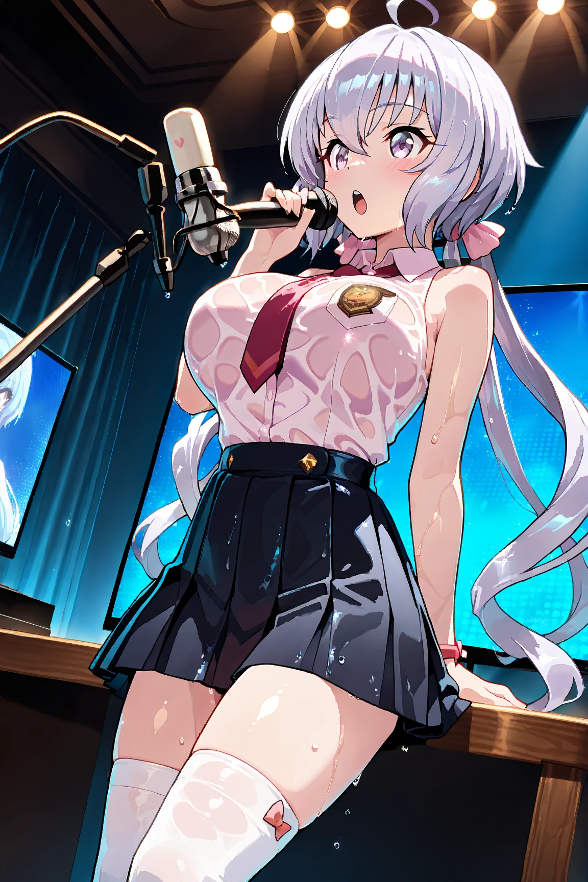 Silver-haired girl naked, massive squirting pussy, live concert venue, stage idol, masturbation, pussy, vibrator insertion, standing up, convulsing