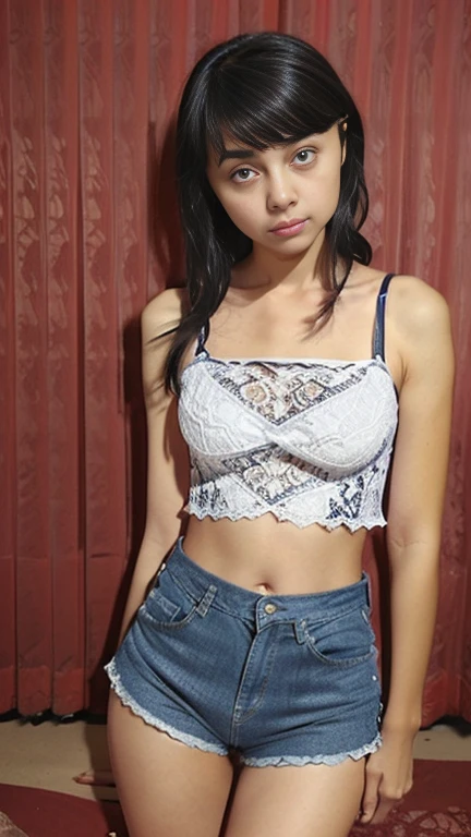 jennao  con shorts de mezclilla azul y blusa con escote posando sensualmente en el marco de una puerta, figura delgada, figura esbelta, cabello negro, cabello largo,