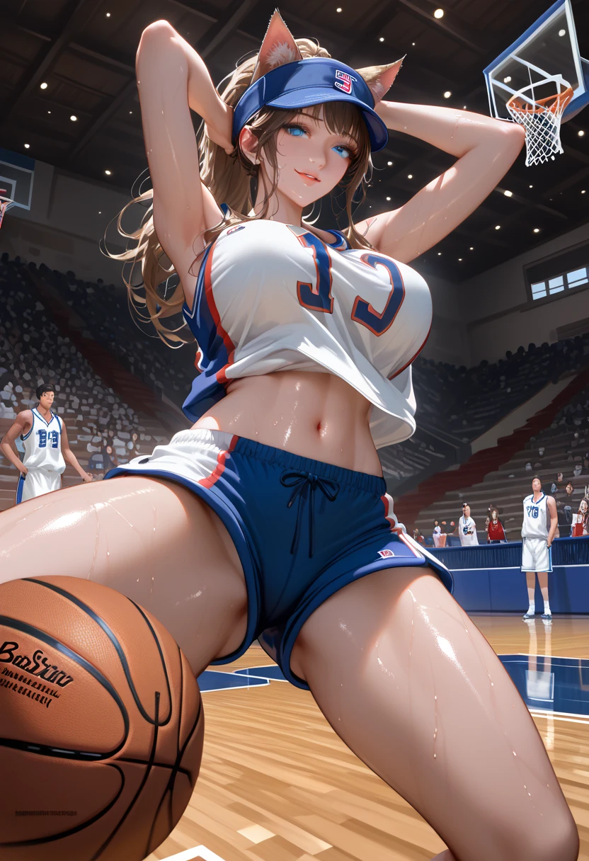 Chica rubia desnuda,pelo muy largo jugando basquetbol