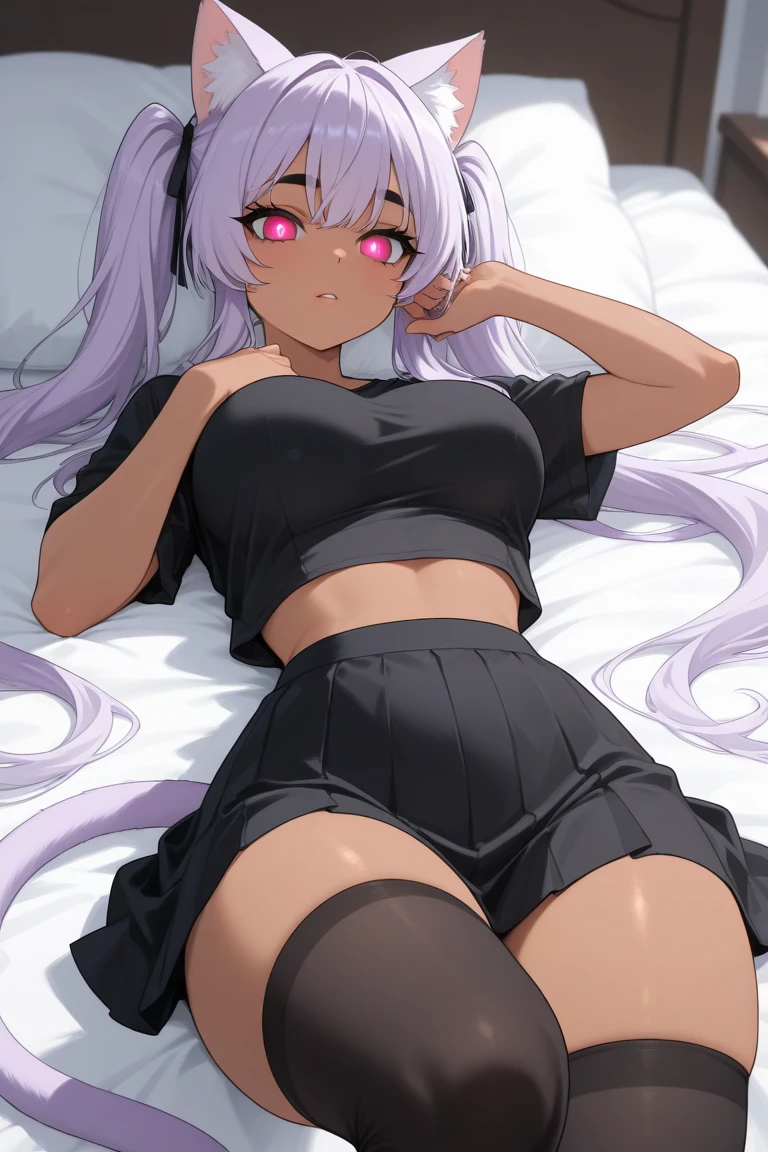arte conceitual, ((CG)), ((1 garota)), Lolita, ((((pele escura)))), ((((cabelo branco curto)))), (((Franja cega))), olhos amarelos, ((cabelo emaranhado)), ((((sorrindo)))), desleixada, ((melhor qualidade)), ((sorrindo kawai)), Apenas, ((obra de arte)), ((vestido preto)), (detalhado), rosto perfeito, ((romance de estilo)), beautiful cores, ((((anime_Colores)))).