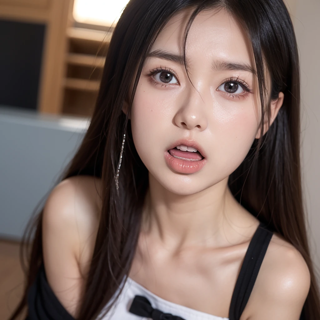 chica tocando su oreja y mostrando su lengua para afuera , fondo habitacion , hot girl
