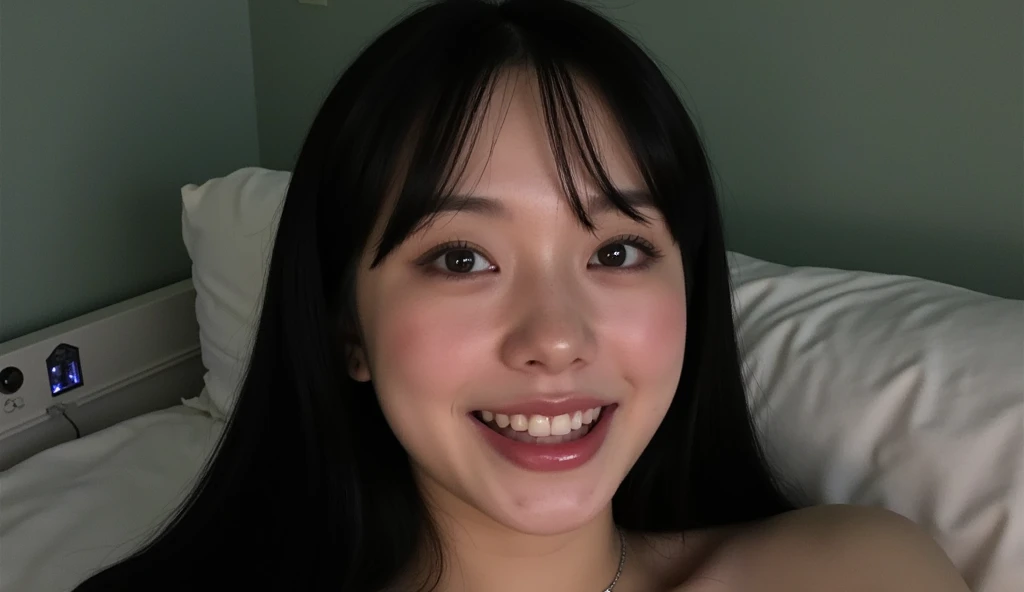 (8K、RAW Photos、Highest quality、masterpiece:1.2)、(Realistic、Realistic)、1 Girl、((Completely naked、Cowgirl、Bedroom、morning、 the bed、Big Breasts、Nipples、smile))、cute