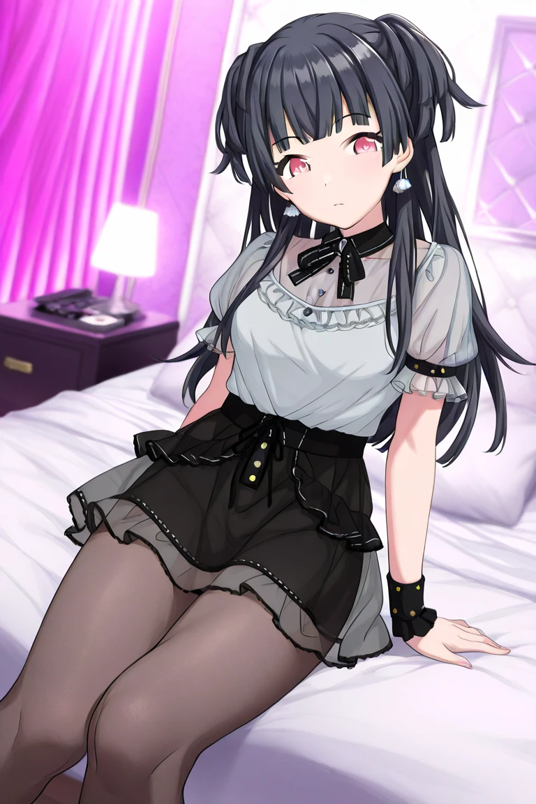 (8K、Top image quality、top-quality、​masterpiece)、1 girl in、A dark-haired、short-hair、((Twin-tailed))、waved hair、blunt bangs、Gray eyes、piercings、evilsmile、Moderately breasts、Pink ruffled clothes、off shoulders、long-sleeve、a black ribbon、Black miniskirt、((skirt lift))、((pink panties))、(jirai kei attire)、cowboy  shot、((natta))、bedroom background