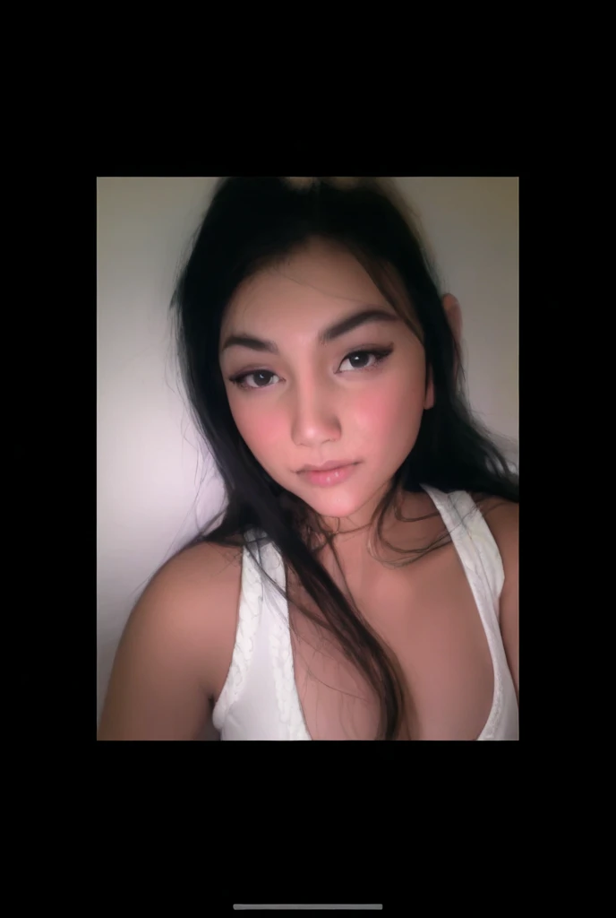 1 super modelo, morena, rosto perfeito, talking selfie in a house, cars