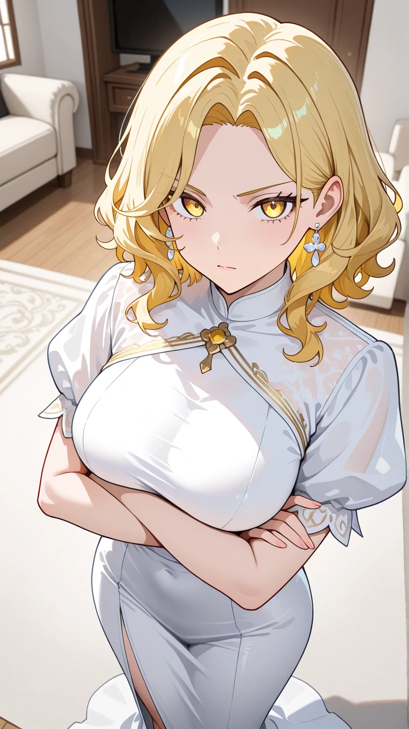 1 fille, boobs, solo, Cheveux Courts, cheveux blonds, big  boobs, blushed, closed mouth, yellow  eyes, 