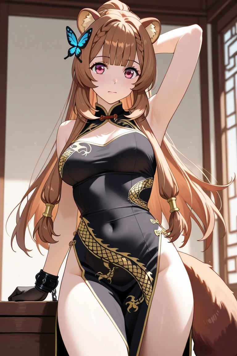 top-quality、Full limbs、complete fingers、One beautiful woman、Beautiful Large Breasts、long、straight haired、Brown hair、Black cheongsam、tights、A big smile、Chinatown
