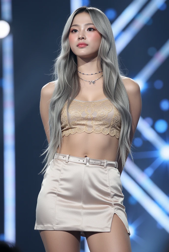 Cantora pop, 23 anos, olhos azuis, cabelo loiro longo, bonita, vestindo roupas pretas brilhantes, no palco, segurando um microfone, corpo inteiro, melhor qualidade, obra-prima