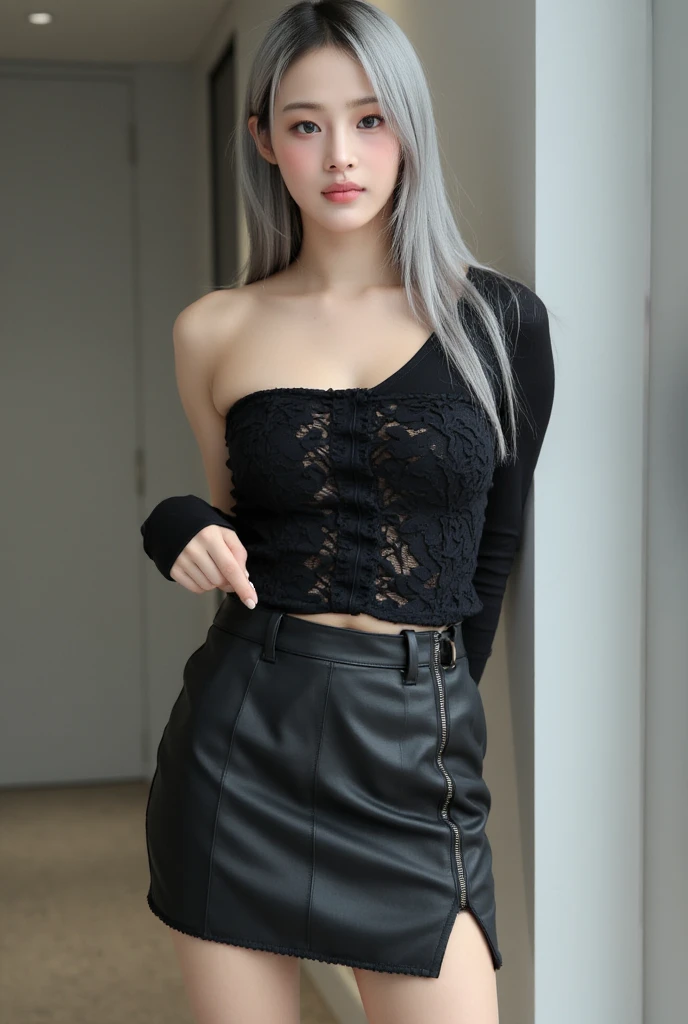 1人の女性、tmasterpiece、top-quality、The grey straight hair 、Wear crop top and a skirt with choker 、Large full breasts