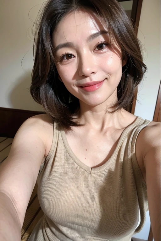 There is a woman combing her hair with a brush., 30-year-old woman, 30-year-old woman, Short hair, 38 years old, Zhang Wangting, kiyoko suzuki, 3 6 years old, Gemma Chen, Chiho, 32 years old, chiho ashima, Asian Woman, 29-year-old, 28 years old
