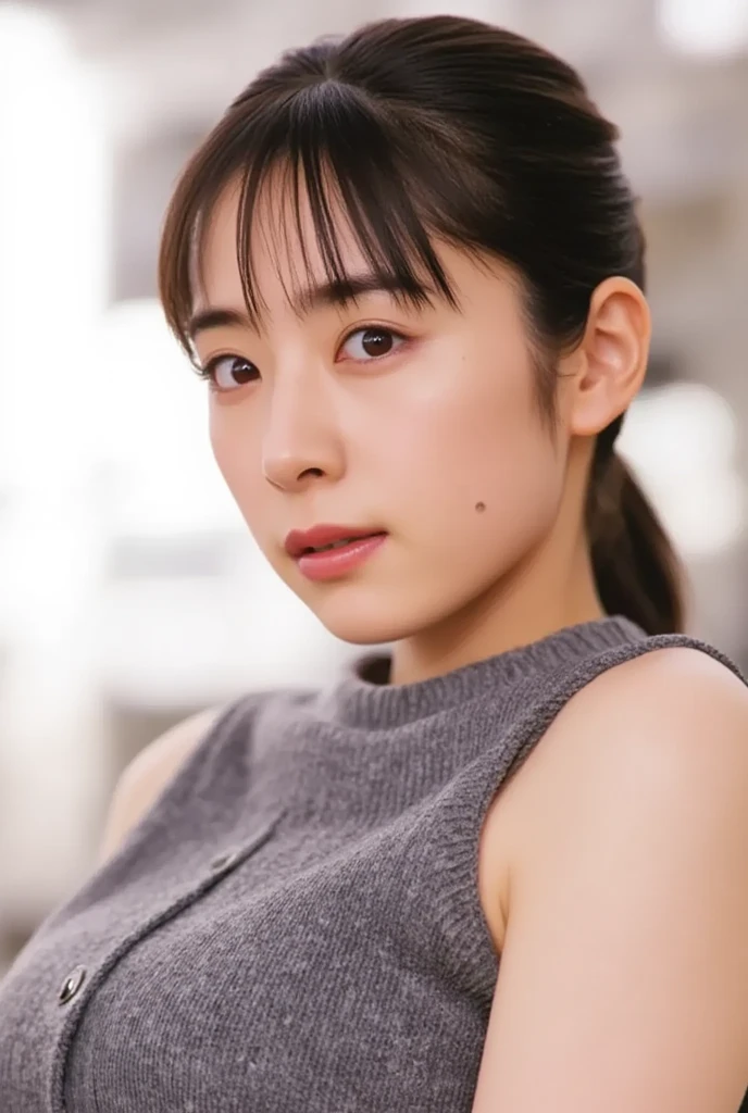 Gray background、pubic hair、Large Breasts、Thighs、Red lipstick、(((Glaring)))、Curly Hair、Disheveled Hair、Cute woman、high school girl、White shirt、Navy frill mile、Open chest shirt