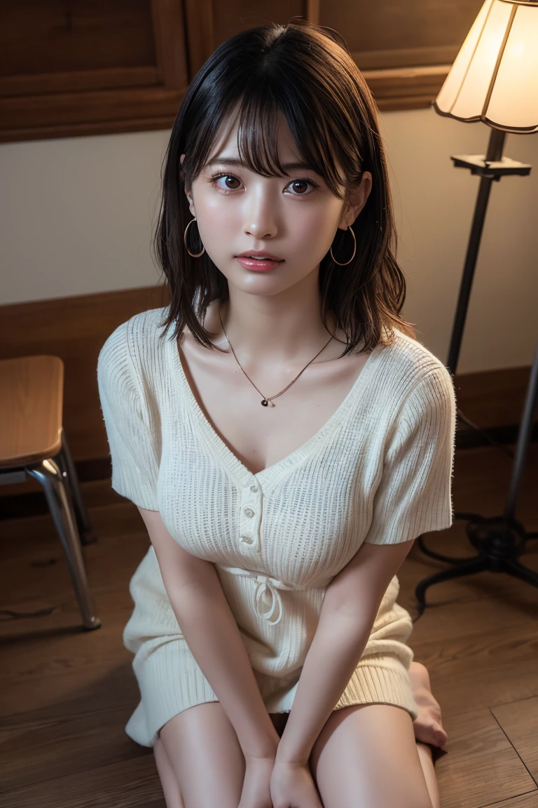 (Highest quality:1.4),(masterpiece:1.4),(Realistic:1.4),(Realistic:1.2),(超High resolution, RAW Photos:1.4),(High resolution, Ultra-detailed:1.2),(8k:1.2),View your viewers,Cinematic photography,One girl,skeletally correct,Black-haired woman,Woman in her early 20s,(Small earrings,necklace,Cami dress),(Western-style building interior,Dimly lit room,The lamplight shines on my cheeks,Sit on the sofa)