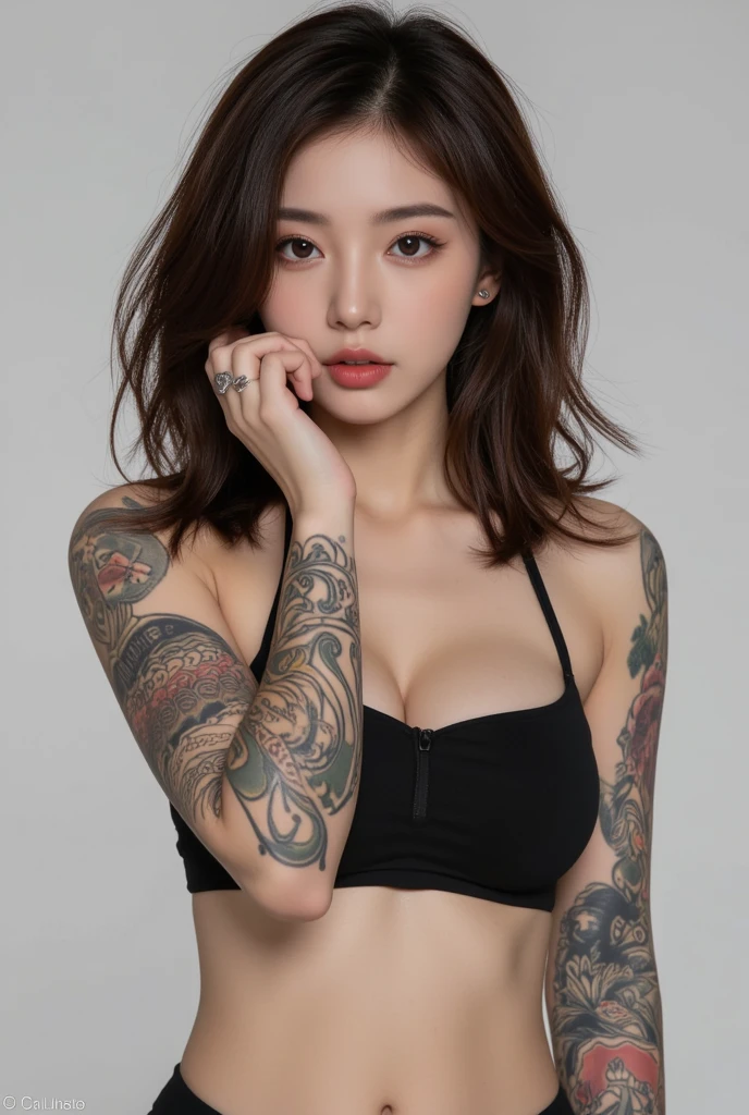 Photorealsitic、Realistic skin texture body tattoo、Sharp Focus,Tank Tops