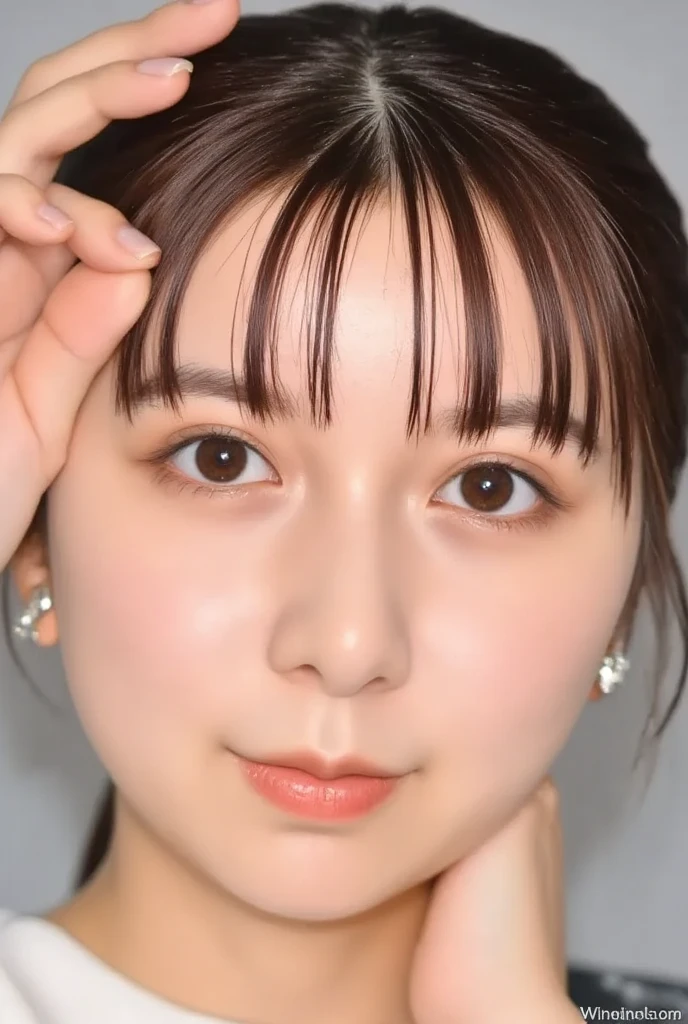 Make your face more childish、Please make it a slanted eye.