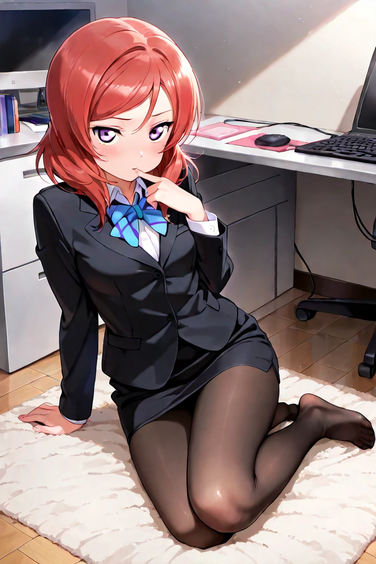 Crossed legs,Office,Pantyhose, rays of light, elegance face