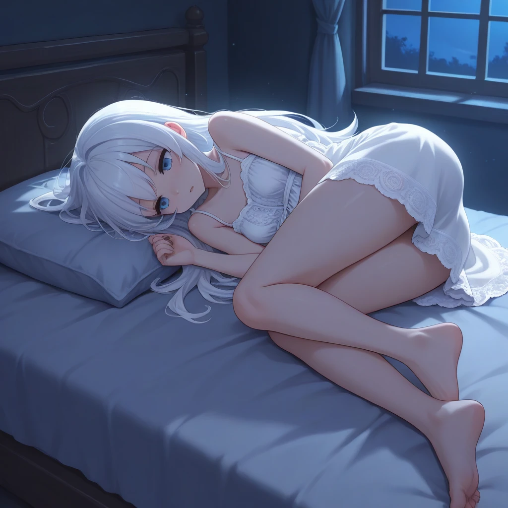 Rufu Wife、Silver Hair、Naked Apron、living、Sleeping on a soft sofa、A comfortable sleeping face