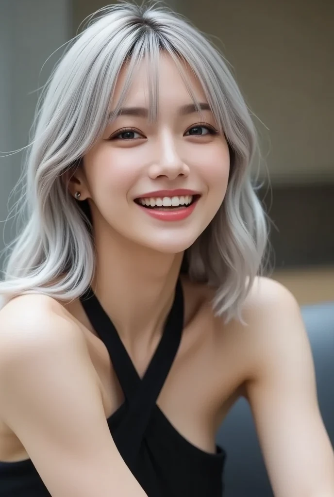 (extra detailed body、extra detailed face、best qualtiy:1.2)、femele、looking at the viewers、(White hair color、14years、A smile、cleavage of the breast、Shoulder-length piercings、a necklace、)、(Rotten sea bottom in background:1.4)
