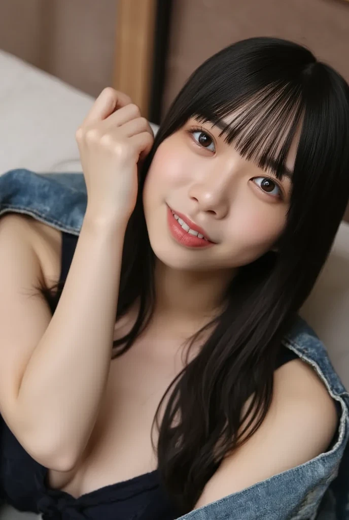 (8K、RAW Photos、Highest quality、masterpiece:1.2)、(Realistic、Realistic)、1 Girl、((Completely naked、After sexual intercourse、Waking up、Bedroom、morning、 the bed、Lie down in bed、Big Breasts、Nipples、Big Ass、smile、Looking at the camera and smiling))、cute
