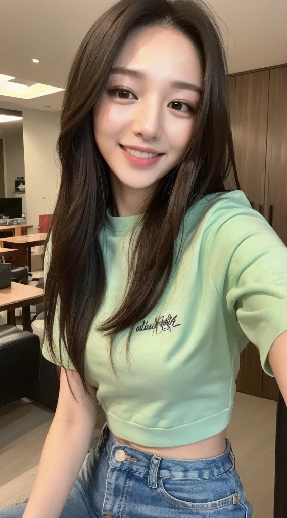 ((top-quality、8k、masterpiece:1.3))、1girl in、a smile、full bodyesbian、Slim Faces、Pretty women、(dark brown hair)、Full-length dresses:1.1、hyperdetailed face、A detailed eye、二重まぶた、blured background、Slim Faces、城市、takeout、a street、Yellow-green clothes