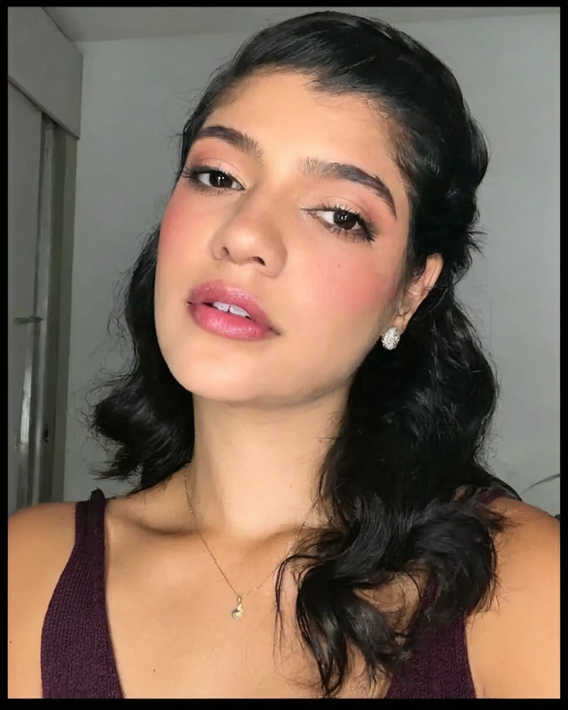 ((GooeyCumV2)), 1 menina, Latina, tanned skin