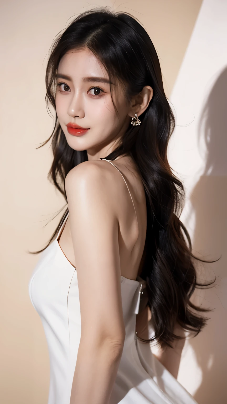 Ultra HD resolution，artistic photos，21year girl,earrings,long hair,Cold white skin，E cup，show out   ,messy hair ， messy hair ，Ruddy face，dress less ，露出乳沟，大面积裸露
