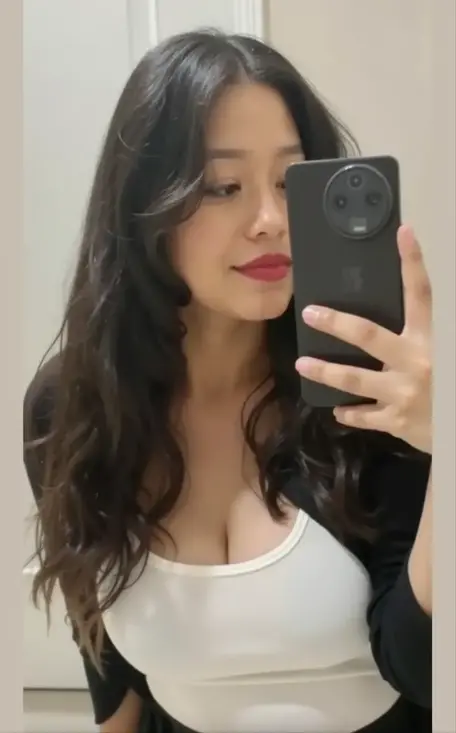((photo realist)) ((ultra definition)) ((8k quality)) Girl defined body huge breasts busty big breast hard nipples naked