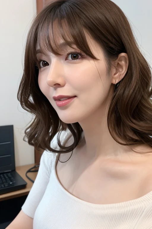 Mature Woman、cute、49 years old、blush、Embarrassed、Voluptuous、naked、Selfie、Plump lips、reality、Realistic Skin、Embarrassing、Mole around the mouth