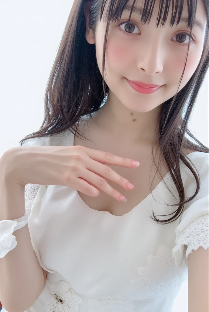 There is a woman smiling and taking a photo., Nude,background、