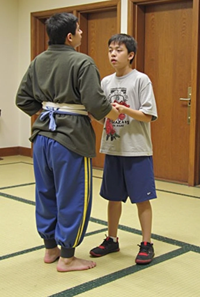 Prison cell、 regression、Prison officers abuse、A boy in a juvenile detention center、Boy rapes boy、Boy in gym clothes、Blue shorts、Shorter than other people、(１０Age 1.4)、Japanese、Hot summer day、My body is shaking with fear、Frightened boy、torture、（Boy 1.4）